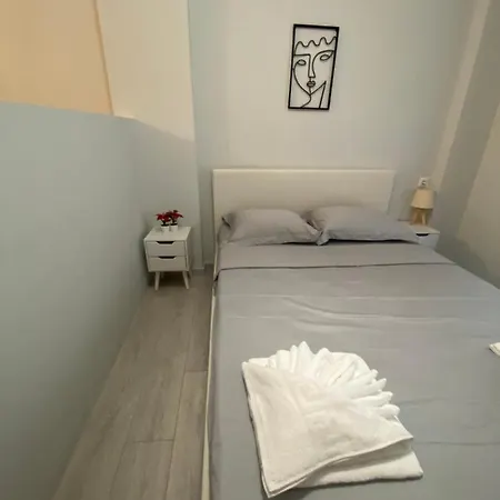 Cozy 4 Apartment